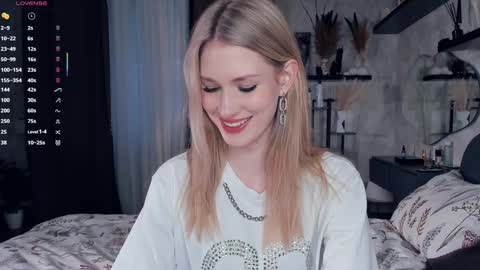 Snapshot of one_1ove chatting on 11-15-25, 10:56 Ana online show from 11-15-25, 10:56