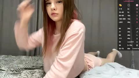 Snapshot of one_more_touch chatting on 10-04-25, 05:22 Eva online show from 10-04-25, 05:22