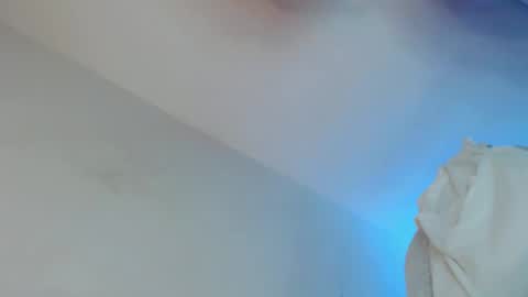 Snapshot of one_sweet_day18 chatting on 01-22-25, 04:44 jessy online show from 01-22-25, 04:44