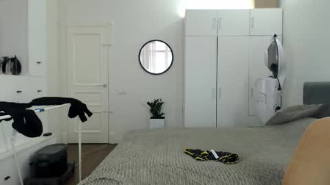 onebestlover online show from 02-09-26, 08:18