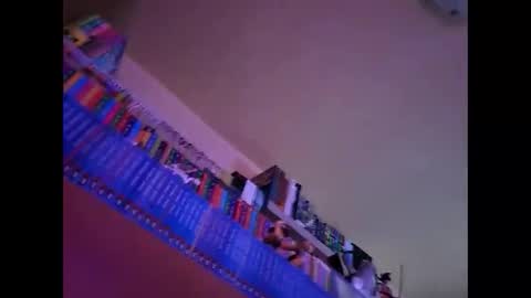 onecrew1 online show from 01-03-25, 01:47