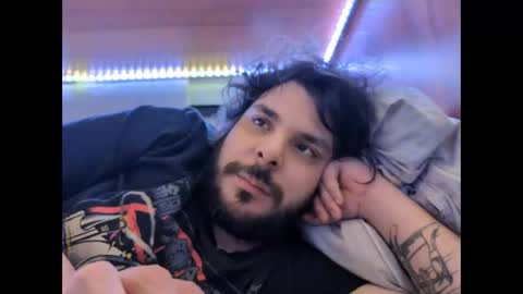 onecrew1 online show from 09-19-25, 12:17