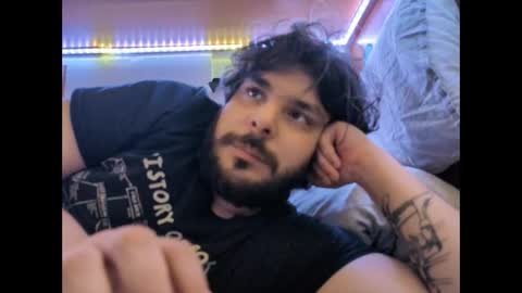 onecrew1 online show from 09-20-25, 01:01