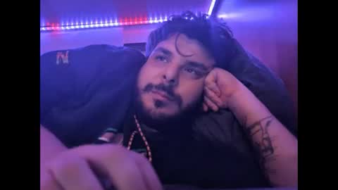 onecrew1 online show from 10-16-25, 05:14