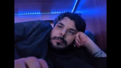 onecrew1 online show from 10-22-25, 05:24