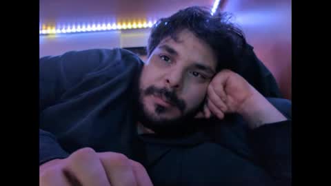 onecrew1 online show from 10-24-25, 04:25