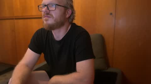 Snapshot of onefor2 chatting on 12-17-24, 06:53 nicecockoncam online show from 12-17-24, 06:53