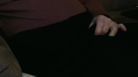 Snapshot of onehanglow chatting on 01-07-25, 01:59 Butch online show from 01-07-25, 01:59