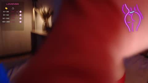 Snapshot of onehotbigass chatting on 01-27-25, 01:09  ONLINE   online show from 01-27-25, 01:09