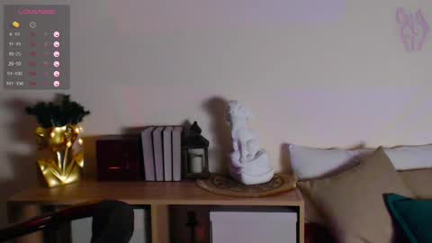 Snapshot of onehotbigass chatting on 02-25-25, 12:13  ONLINE   online show from 02-25-25, 12:13