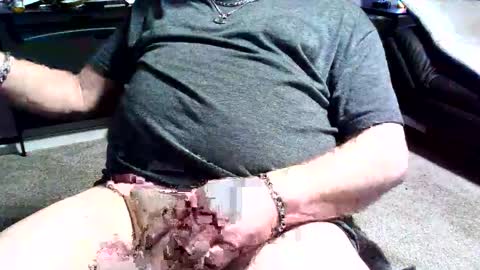 Snapshot of onelargecock0615 chatting on 02-06-25, 09:00 Unpredictable online show from 02-06-25, 09:00