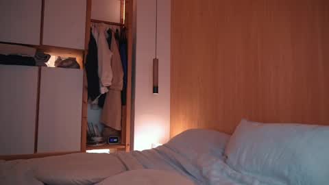 Ariel online show from 01-22-25, 09:43