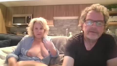 Snapshot of oneoften1000 chatting on 01-10-25, 04:33 couple mature milf bigboobs curvy mommydaddy online show from 01-10-25, 04:33