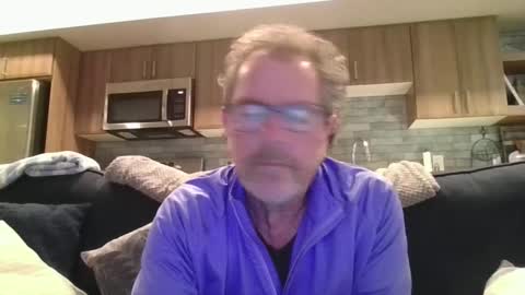 Snapshot of oneoften1000 chatting on 01-17-25, 06:12 couple mature milf bigboobs curvy mommydaddy online show from 01-17-25, 06:12
