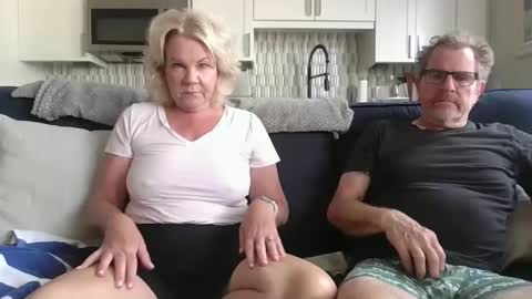 Snapshot of oneoften1000 chatting on 02-28-25, 10:39 couple mature milf bigboobs curvy mommydaddy online show from 02-28-25, 10:39