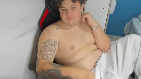 Andres INDEPENDENT MODEL online show from 11-14-25, 02:32