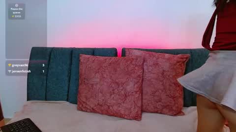 onlily online show from 04-28-26, 08:36