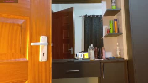 Bestie online show from 09-21-25, 08:05