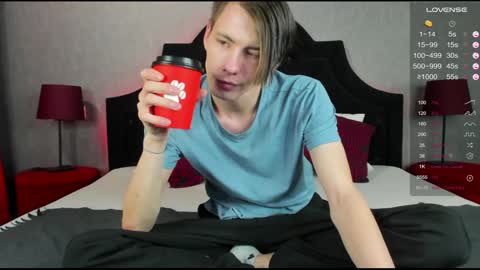 Snapshot of only_eric chatting on 02-07-25, 04:46 Erick  online show from 02-07-25, 04:46