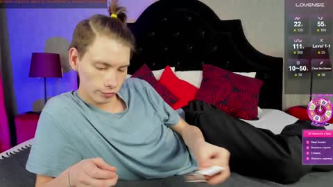 Snapshot of only_eric chatting on 02-07-25, 10:52 Erick  online show from 02-07-25, 10:52