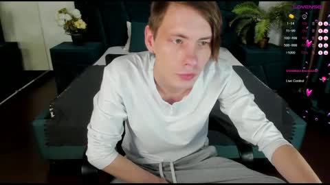 Snapshot of only_eric chatting on 02-18-25, 06:26 Erick  online show from 02-18-25, 06:26