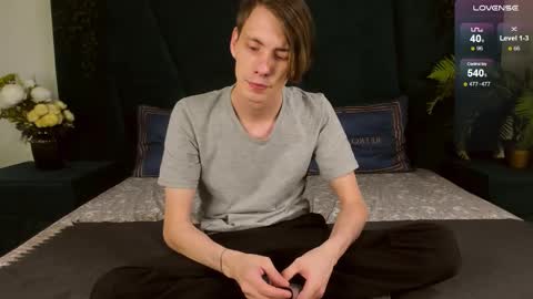 Snapshot of only_eric chatting on 02-20-25, 04:14 Erick  online show from 02-20-25, 04:14