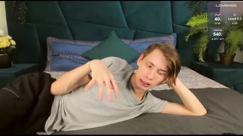 Snapshot of only_eric chatting on 02-20-25, 07:19 Erick  online show from 02-20-25, 07:19