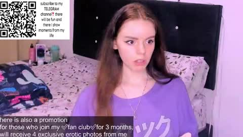 Snapshot of only_sarah1 chatting on 01-08-25, 12:17 only_sarah1 online show from 01-08-25, 12:17