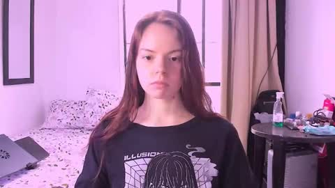 Snapshot of only_sarah1 chatting on 09-30-25, 10:48 only_sarah1 online show from 09-30-25, 10:48