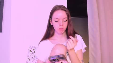 Snapshot of only_sarah1 chatting on 10-01-25, 11:55 only_sarah1 online show from 10-01-25, 11:55