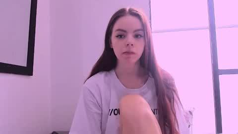 Snapshot of only_sarah1 chatting on 10-15-25, 10:21 only_sarah1 online show from 10-15-25, 10:21