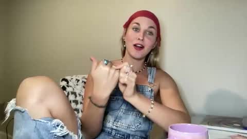 Snapshot of onyx_unleashed chatting on 12-14-25, 12:27 onyx_unleashed online show from 12-14-25, 12:27