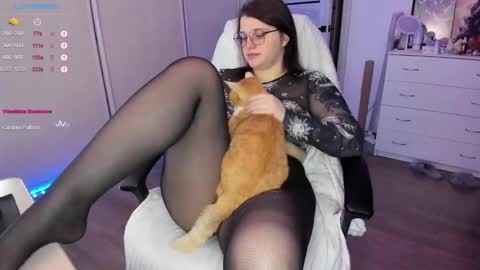 Ophelia online show from 01-21-25, 11:24