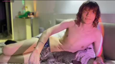 Snapshot of orange__boy chatting on 03-03-26, 01:34 Justin online show from 03-03-26, 01:34