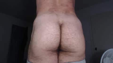 Snapshot of oregon87 chatting on 01-01-25, 07:30 The Oregon Lumberjack online show from 01-01-25, 07:30