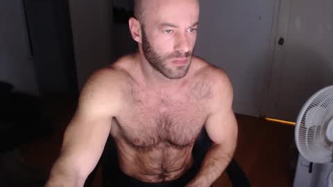 Snapshot of oregon87 chatting on 01-09-25, 02:51 The Oregon Lumberjack online show from 01-09-25, 02:51