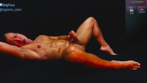 Snapshot of orgasmic_asian chatting on 01-25-25, 08:31 Orgasmic Asian online show from 01-25-25, 08:31