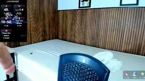 Snapshot of ori_whore chatting on 06-12-26, 04:00 ori_whore online show from 06-12-26, 04:00