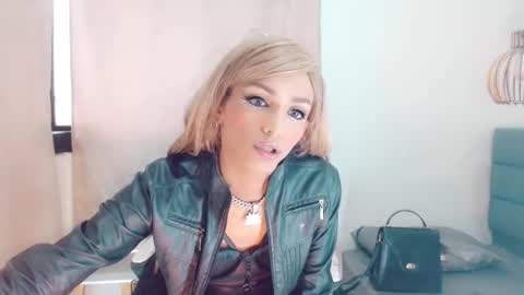 Oriana braom online show from 03-04-25, 09:22