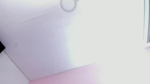 Snapshot of oriana_guzman chatting on 05-22-26, 04:19 Miss Guzman online show from 05-22-26, 04:19