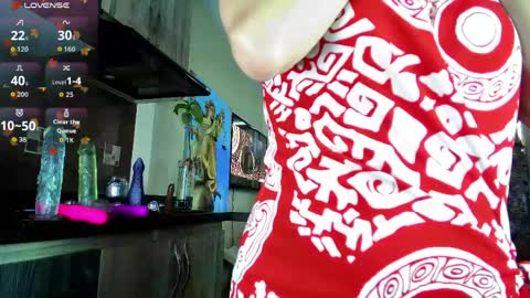 Snapshot of oriana_thomson2 chatting on 05-05-26, 12:35 Oriana online show from 05-05-26, 12:35