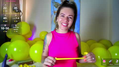 Snapshot of oriana_thomson2 chatting on 05-14-26, 05:58 Oriana online show from 05-14-26, 05:58
