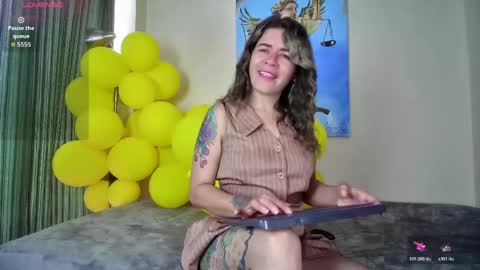 Snapshot of oriana_thomson2 chatting on 05-20-26, 04:02 Oriana online show from 05-20-26, 04:02