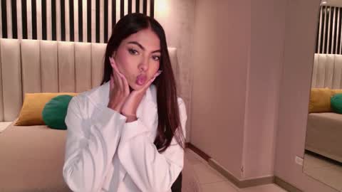 Oriana F online show from 03-09-26, 08:24