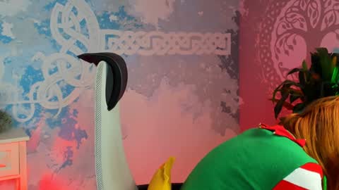 Snapshot of orianna_blade chatting on 12-25-24, 09:13 Orianna -  Hi Im into geek culture cosplay crafting LARP games. Shall we play DnD online show from 12-25-24, 09:13