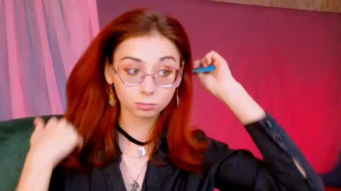 Snapshot of orianna_blade chatting on 09-23-25, 01:36 Orianna -  Hi Im into geek culture cosplay crafting LARP games. Shall we play DnD online show from 09-23-25, 01:36