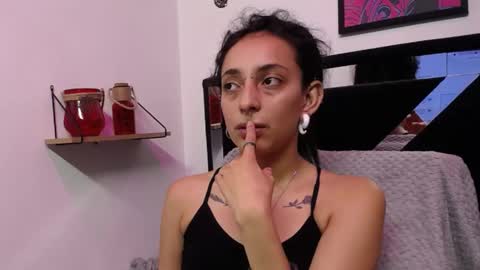 Snapshot of orianna_bodmod chatting on 01-05-25, 06:02 ORIANNA online show from 01-05-25, 06:02