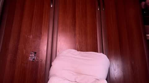 Snapshot of origamicat chatting on 10-16-25, 04:08 origamicat online show from 10-16-25, 04:08