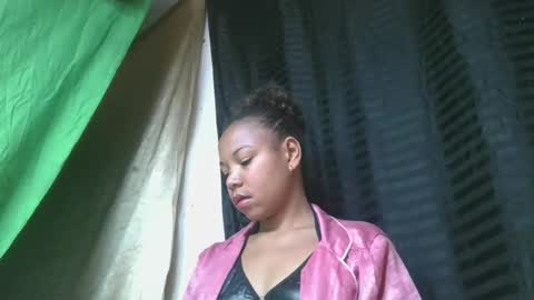 ornellahhh online show from 12-16-25, 01:10