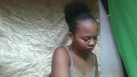 ornellahhh online show from 12-20-25, 04:52